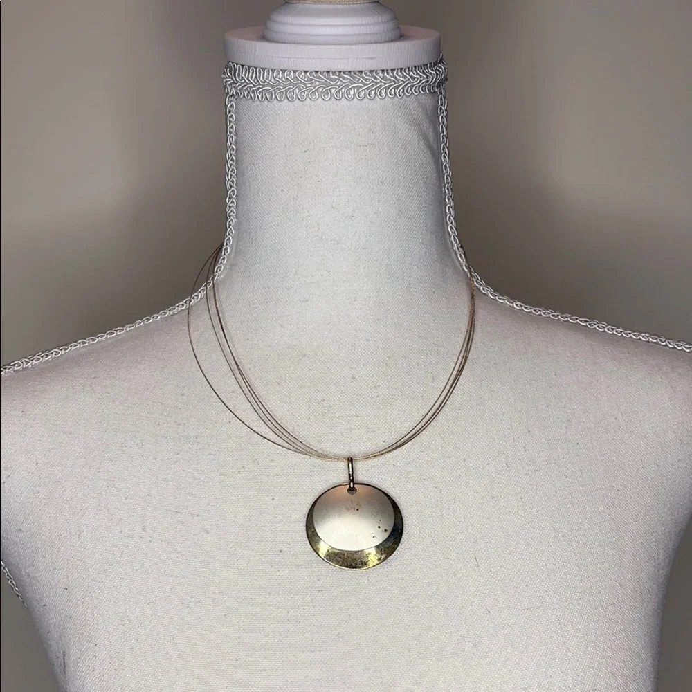 18” Silver Wire Pendant Necklace. Adjustable